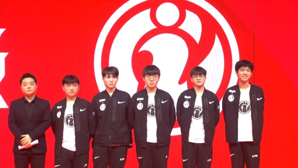 在中场的掌 在中场的掌