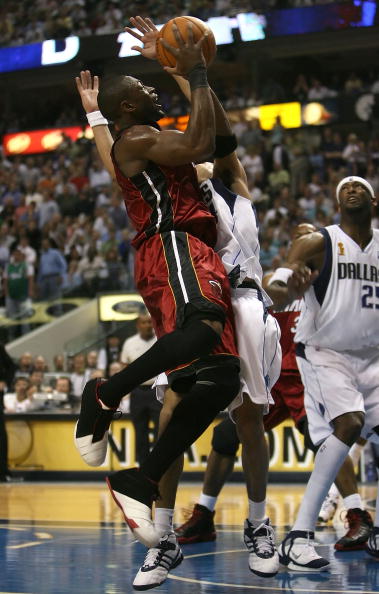 目前他在积 目前他在积